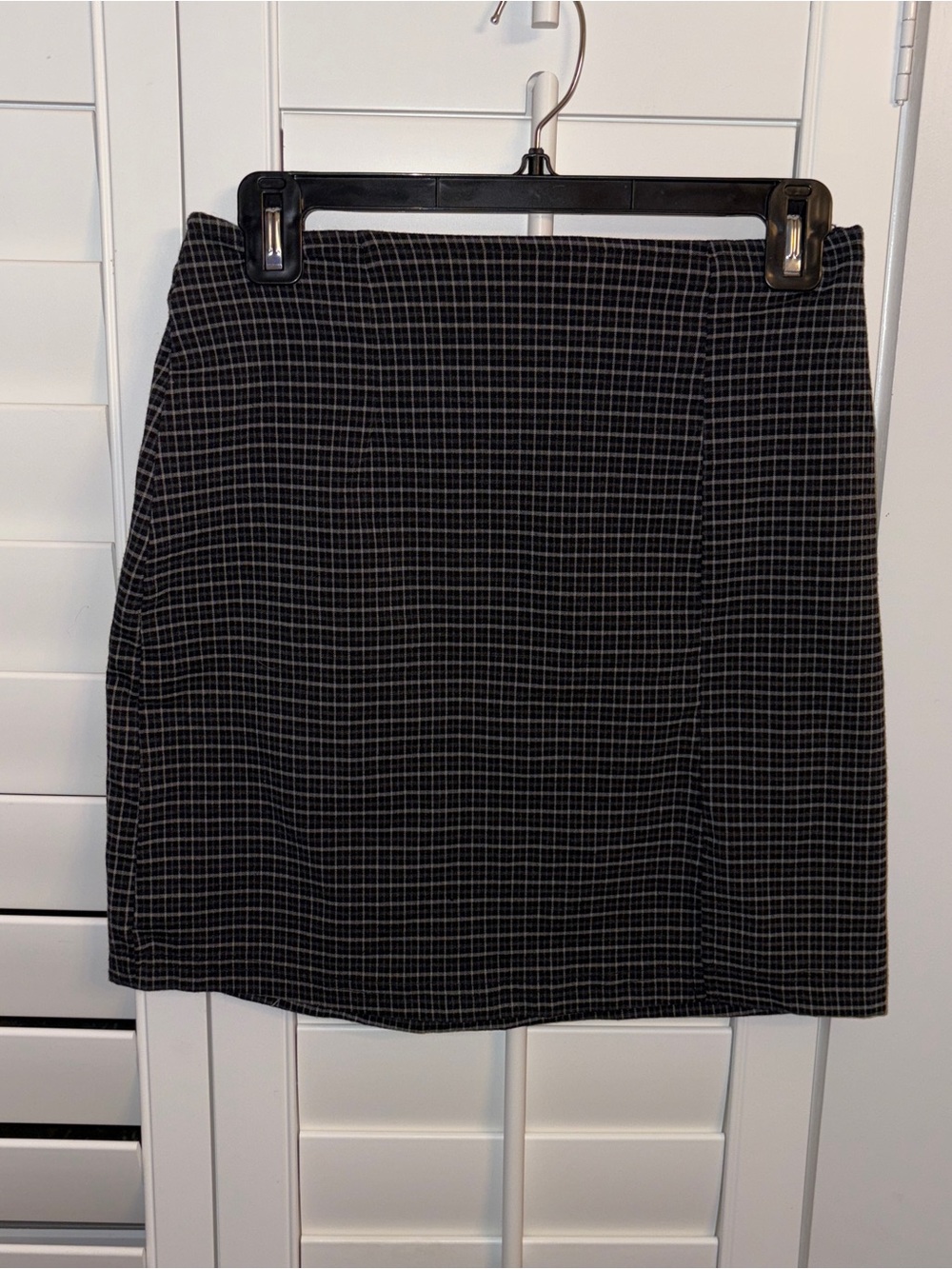 Women’s Y2K Vintage Grey Plaid Skirt Size: 8